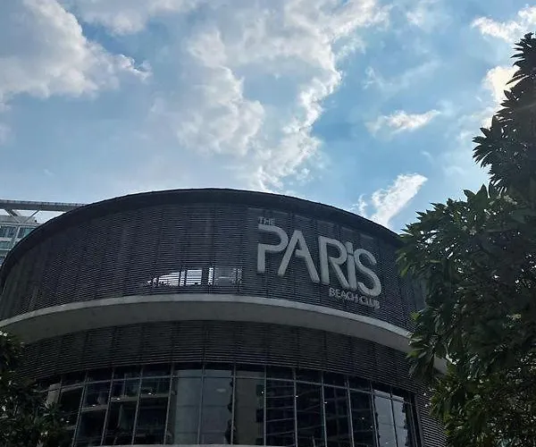 Azure - Paris Hilton 2 Bedroom With Pool And Parking Manila
